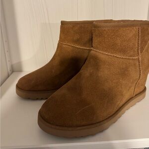 Ugg Classic Femme Mini Wedge Boots Booties New w/out box chestnut sz 8